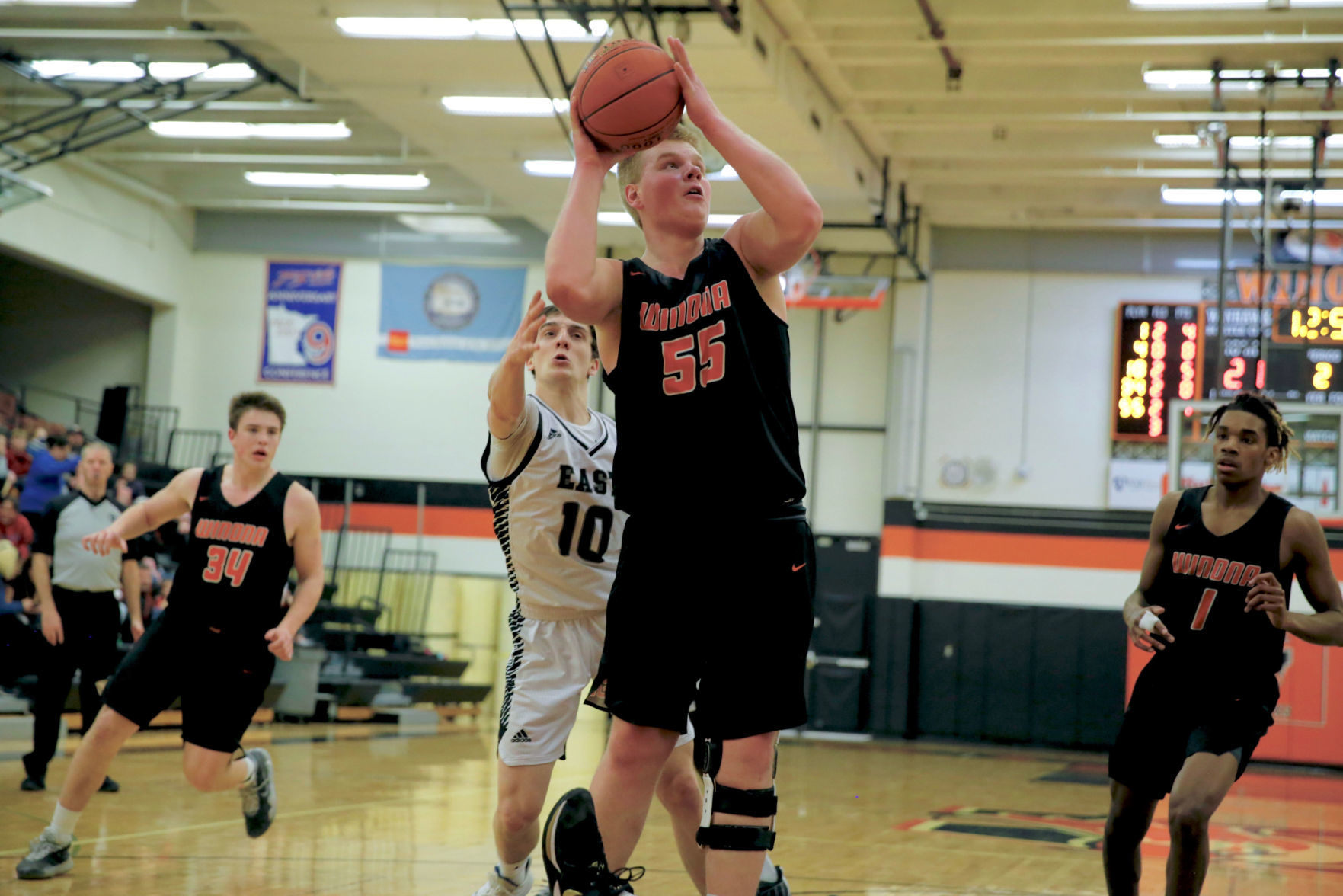 Winhawk boy's basketball vs Mankato East